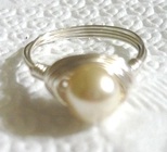 Cream Pearl (Glass)